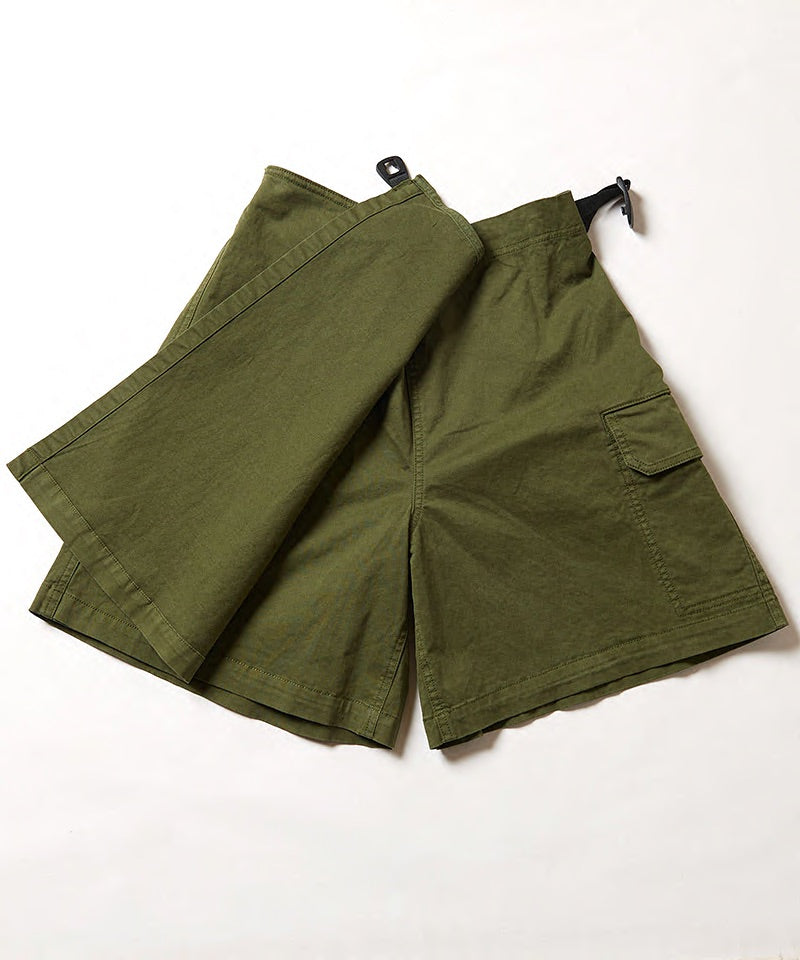 Gramicci G-Skort in the color olive on a light-tone background.