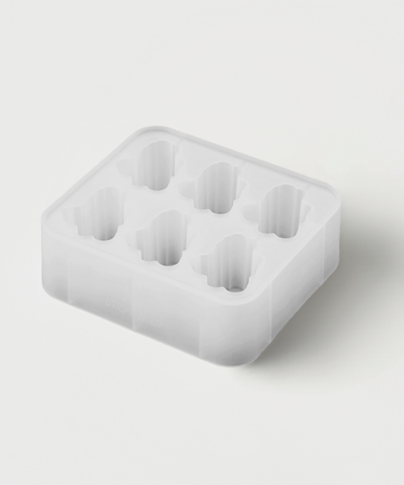 Silicone mold with gray silicone parts on a white background, branded 'Gramicci'.