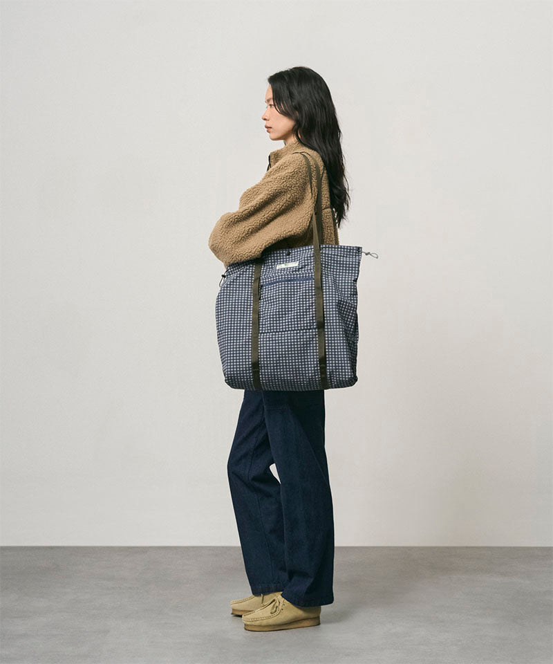 Gramicci Utility Tote Bag Color: NAVY CHECK